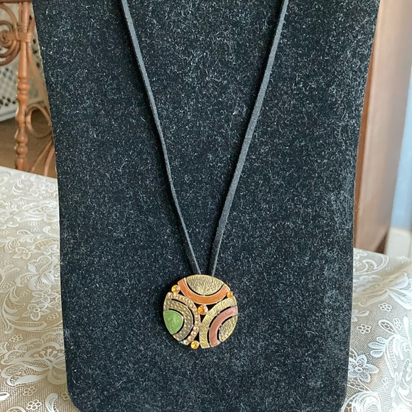 Unmarked  gt necklace with yellow/orange rhinestones enamel arcs $18 - Picture 2 of 5